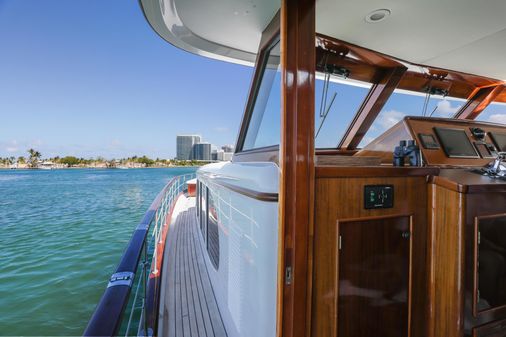 Burger Motor Yacht image