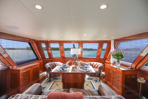 Burger Motor Yacht image