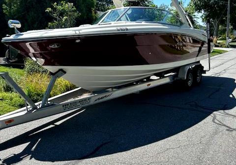 Sea Ray 270 SLX 