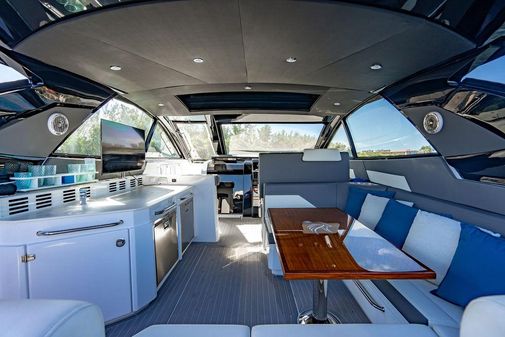 Cruisers Yachts 42 GLS image