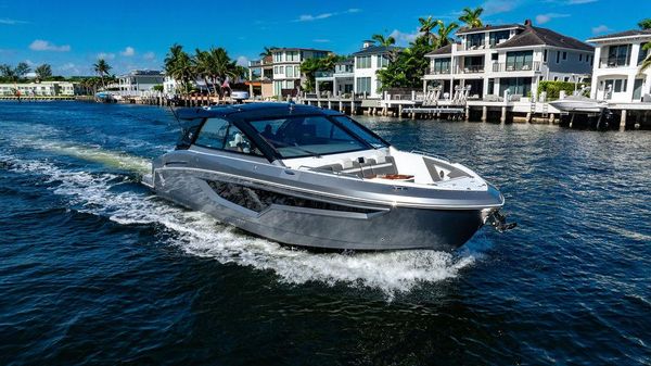 Cruisers Yachts 42 GLS 