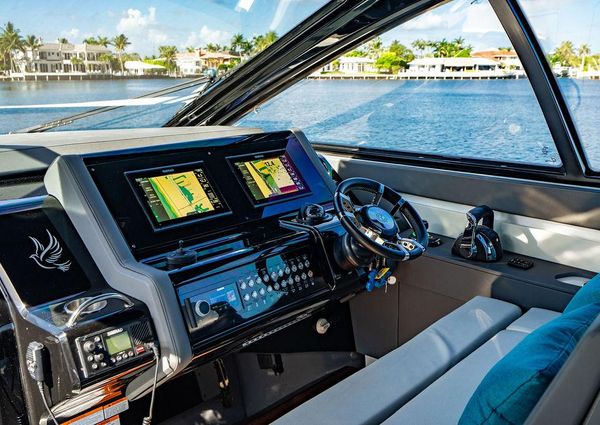 Cruisers Yachts 42 GLS image