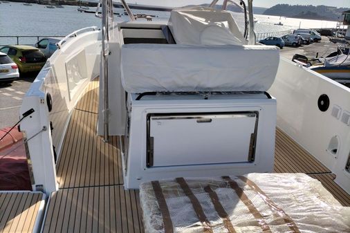 Beneteau flyer 9 spacedeck image