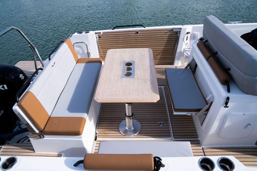 Beneteau flyer 9 spacedeck image