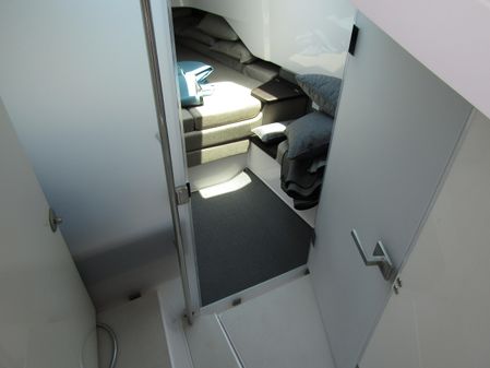 Axopar 37XC CROSS CABIN image