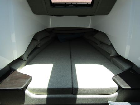 Axopar 37XC CROSS CABIN image