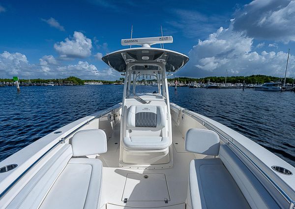 Cobia 301-CENTER-CONSOLE image