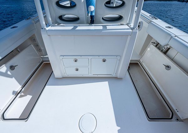 Cobia 301-CENTER-CONSOLE image