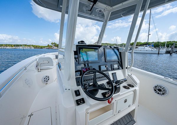 Cobia 301-CENTER-CONSOLE image