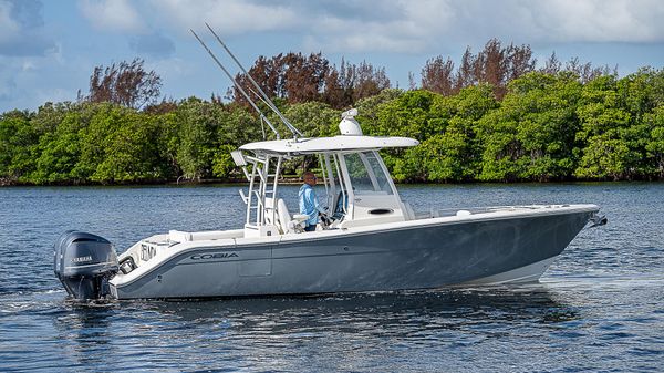 Cobia 301 Center Console 