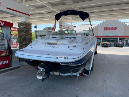 Four Winns 260 Horizon image