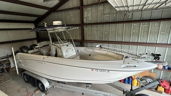 Boston Whaler 270 Outrage 