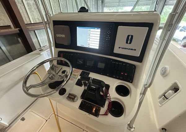 Boston Whaler 270 Outrage image