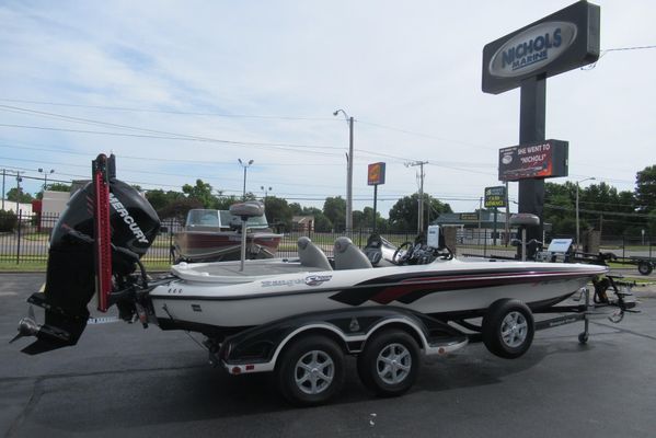 Ranger Z522 Comanche - main image