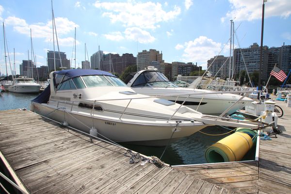 Boston-whaler 31-SPORTFISHERMAN - main image