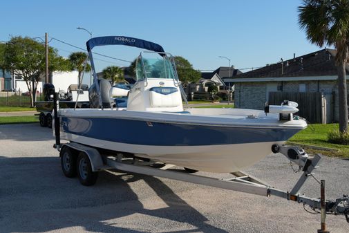 Robalo 206 Cayman image