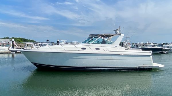 Tiara Yachts 4000 Express 