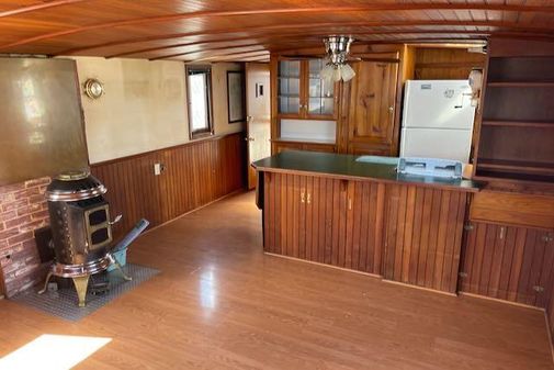 Custom House Boat image