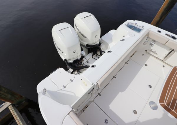 Boston Whaler 315 Conquest image