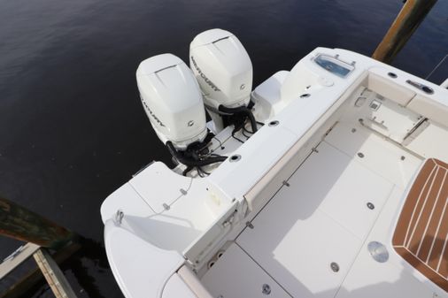 Boston Whaler 315 Conquest image