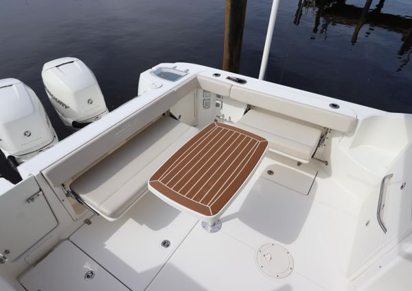 Boston Whaler 315 Conquest image