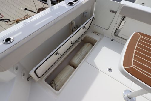 Boston Whaler 315 Conquest image