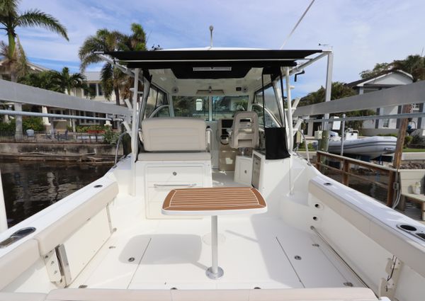 Boston Whaler 315 Conquest image