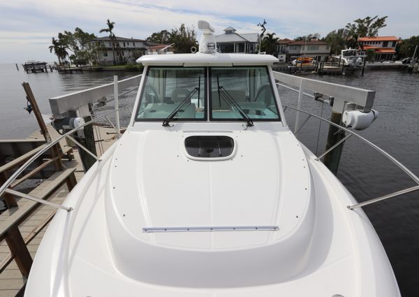 Boston Whaler 315 Conquest image