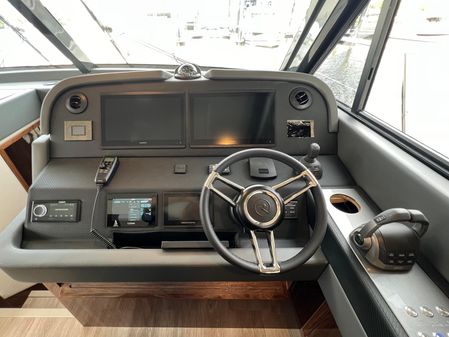 Riviera 465-SUV image