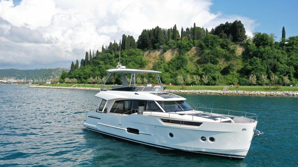 Greenline 48 Fly Hybrid 