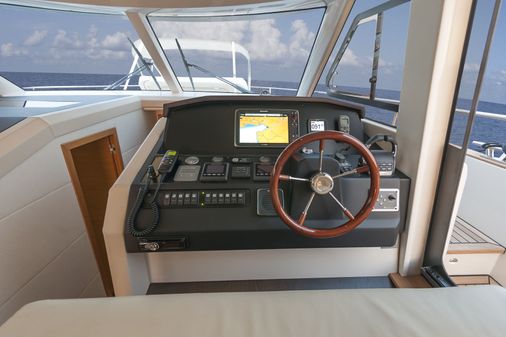 Greenline 48 Fly Hybrid image