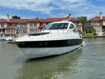 Cruisers Yachts 540 Sport Coupe image