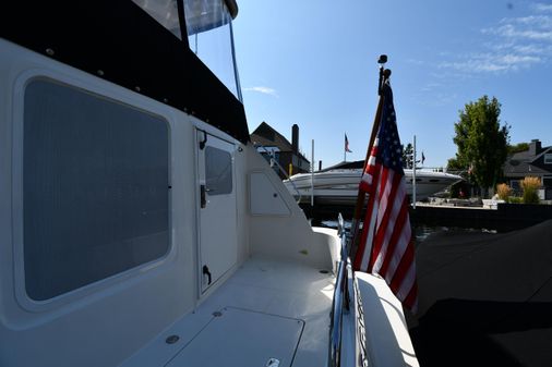 Carver 43 Motor Yacht image