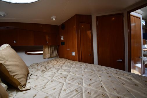 Carver 43 Motor Yacht image