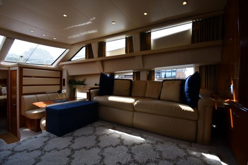 Carver 43 Motor Yacht image