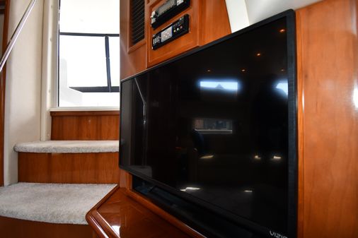 Carver 43 Motor Yacht image