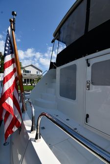 Carver 43 Motor Yacht image