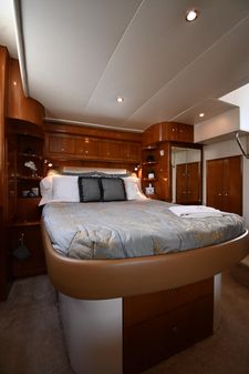 Carver 43 Motor Yacht image