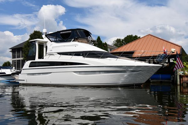 Carver 43 Motor Yacht - main image