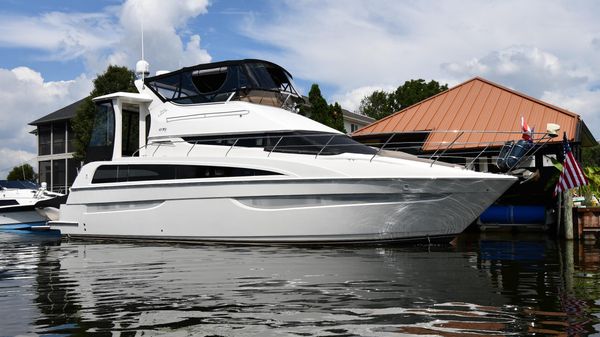 Carver 43 Motor Yacht