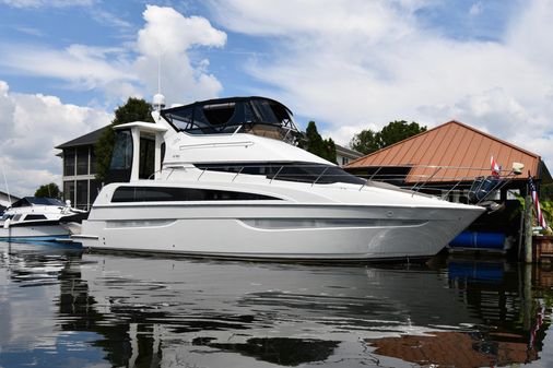 Carver 43 Motor Yacht image