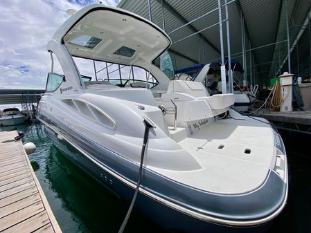 Cruisers Yachts 350 Express image