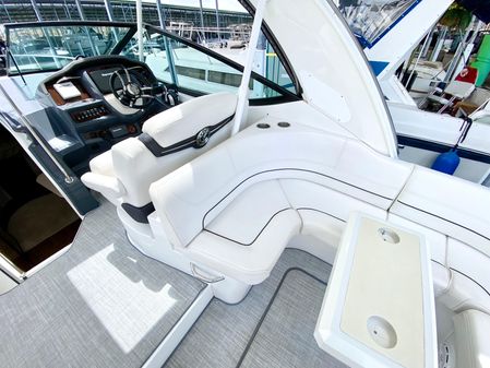 Cruisers Yachts 350 Express image