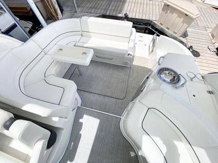 Cruisers Yachts 350 Express image