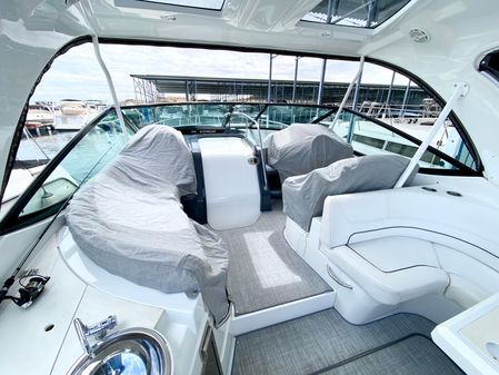 Cruisers Yachts 350 Express image