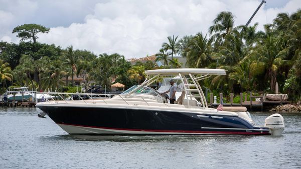 Chris-Craft Launch 38