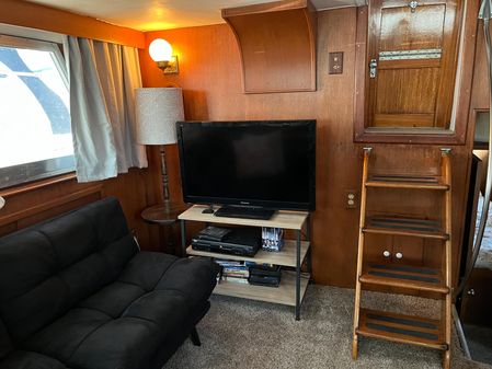 Hatteras 41-TWIN-CABIN-W-1400-HRS image