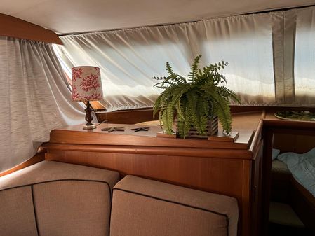 Hatteras 41-TWIN-CABIN-W-1400-HRS image