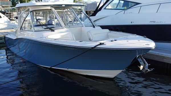 Grady-White Freedom 325 