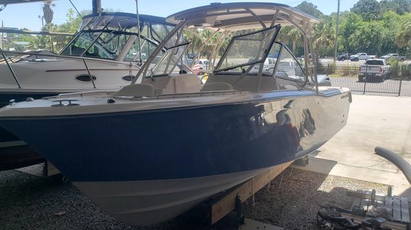 Grady-White Freedom 275 
